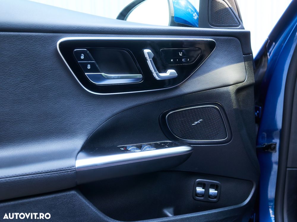 MERCEDES-BENZ C-Class 2022 — imagine 22