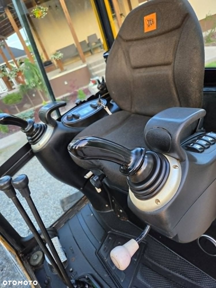 JCB 8020 - 15