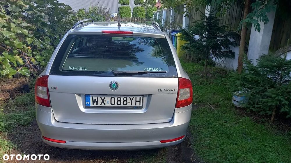 Skoda Octavia 1.6 - 6