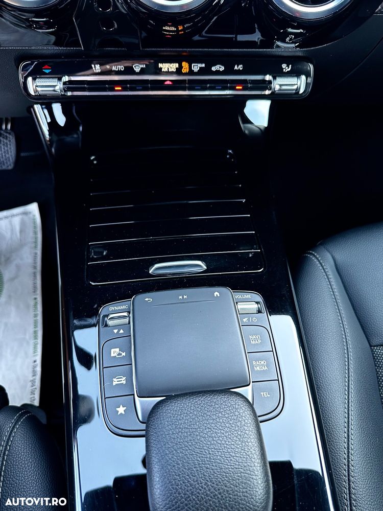 Mercedes-Benz A 180 d 8G-DCT Special Edition - 18