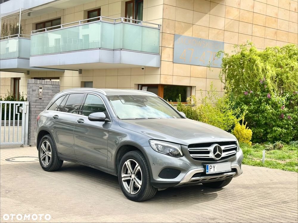 Mercedes-Benz GLC 250 4Matic 9G-TRONIC AMG Line - 1