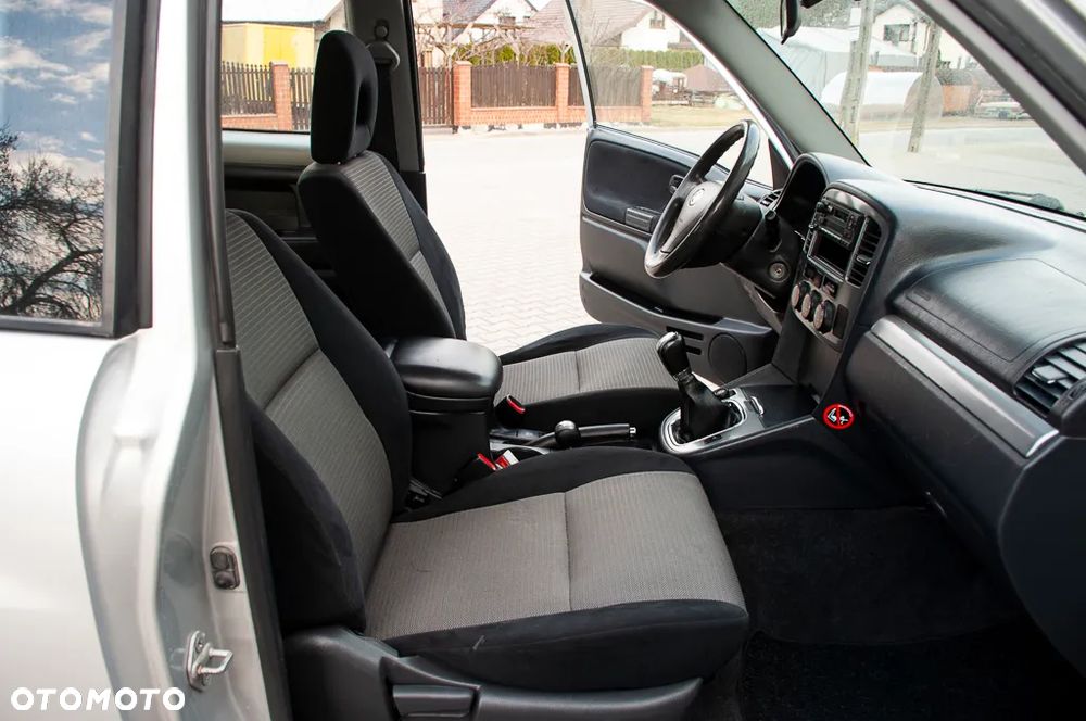 Suzuki Grand Vitara - 24