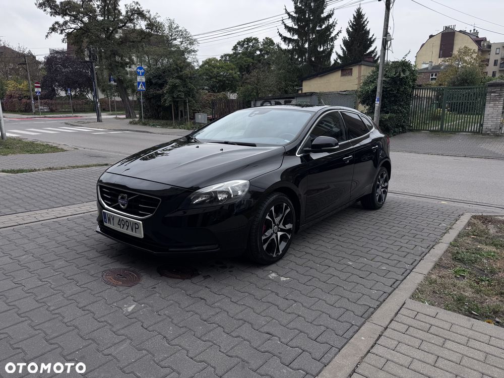 Volvo V40