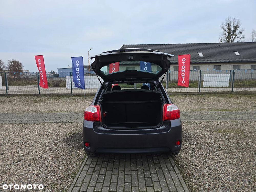 Toyota Auris 1.4 D-4D 2010 - 12