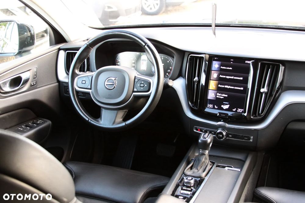 Volvo XC 60 D4 Geartronic Momentum - 17