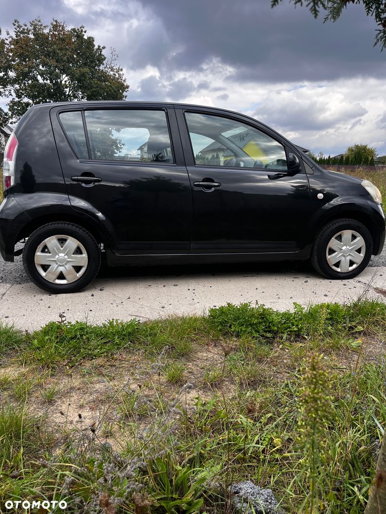 Daihatsu Sirion 1.3 - 9