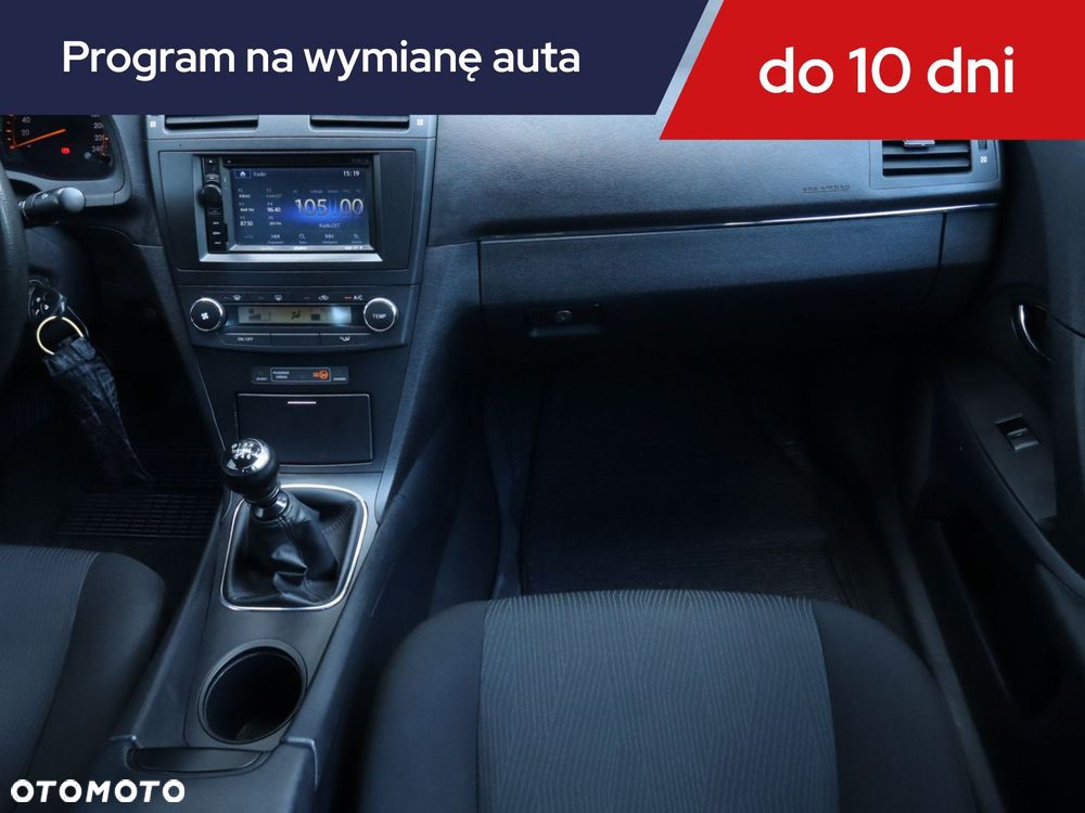 Toyota Avensis - 10