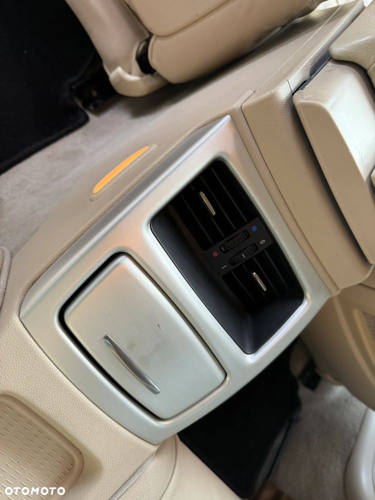 BMW Seria 3 320d xDrive - 26