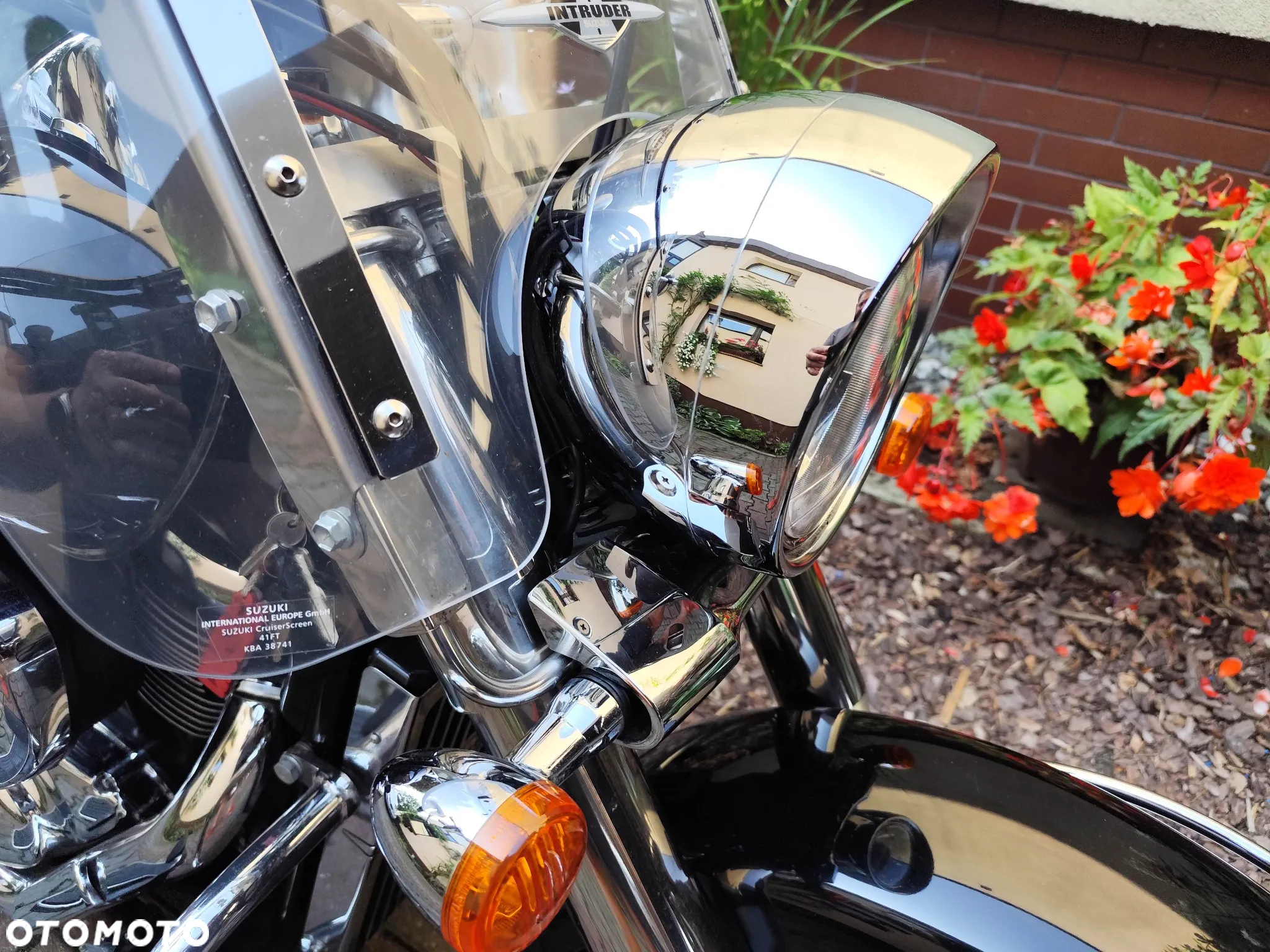 Suzuki Intruder - 5