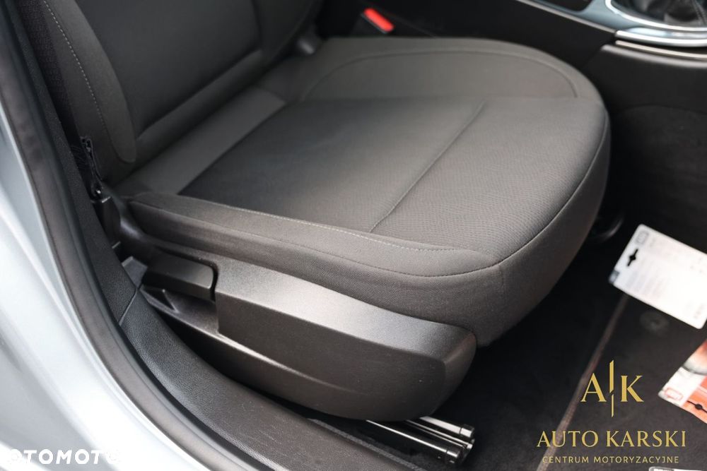Opel Insignia - 36