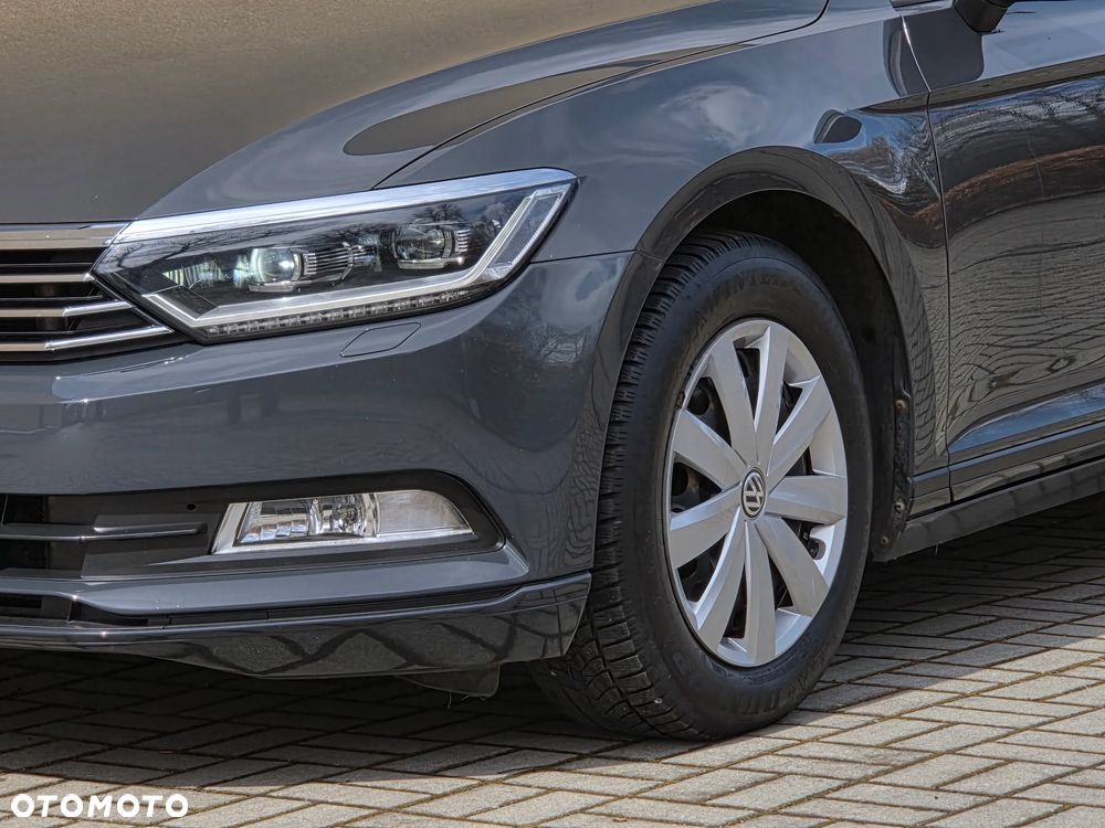 Volkswagen Passat 2.0 TDI (BlueMotion Technology) Trendline - 12