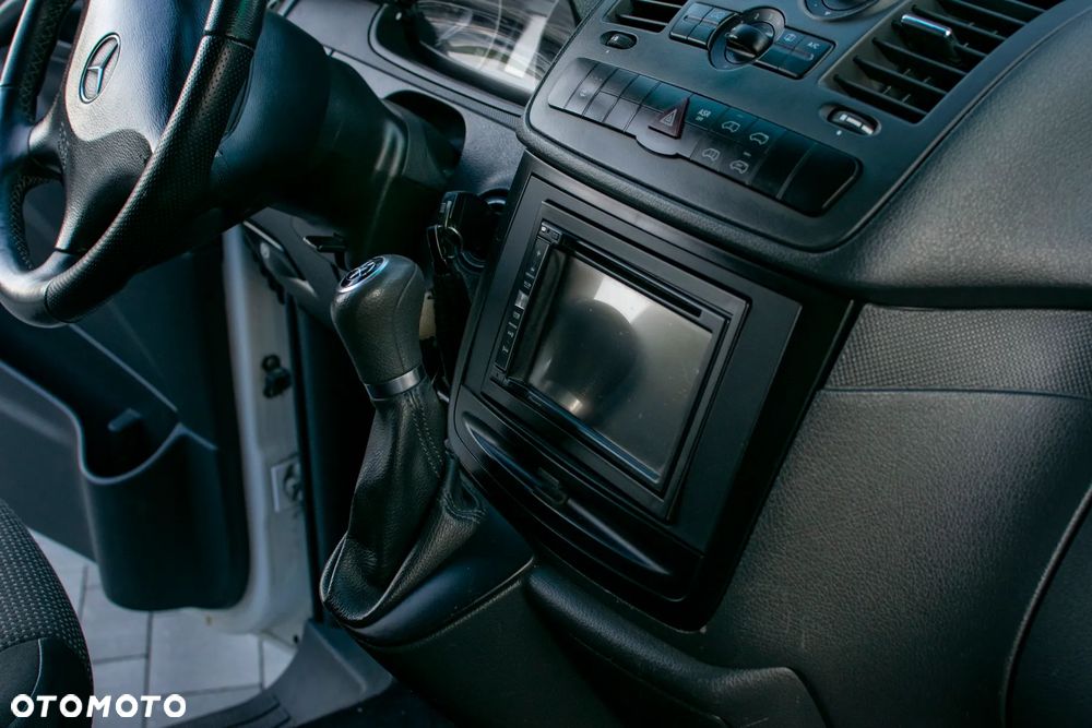 Mercedes-Benz VITO 122 - 37