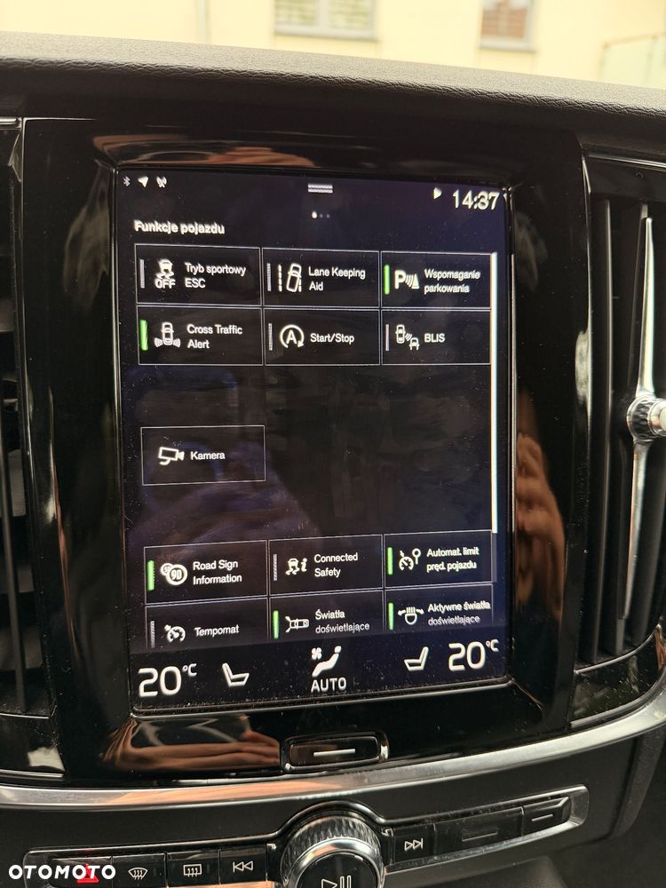Volvo V90 D5 AWD R-Design - 17