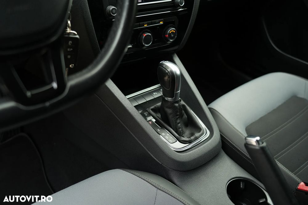 Volkswagen Jetta 2.0 TDI DSG BlueMotion Technologie - 12