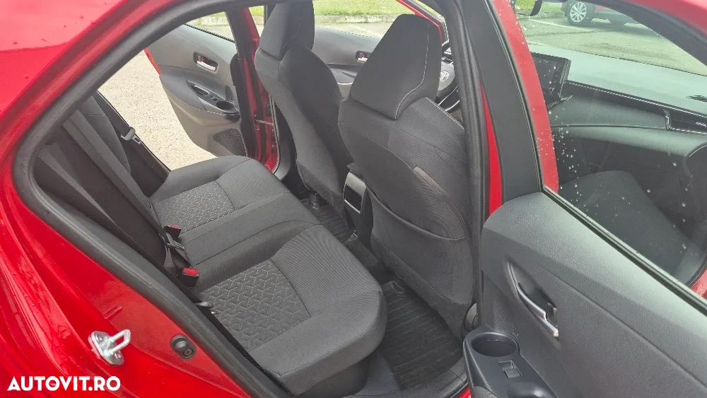 Toyota Corolla 1.8 HSD Dynamic - 10