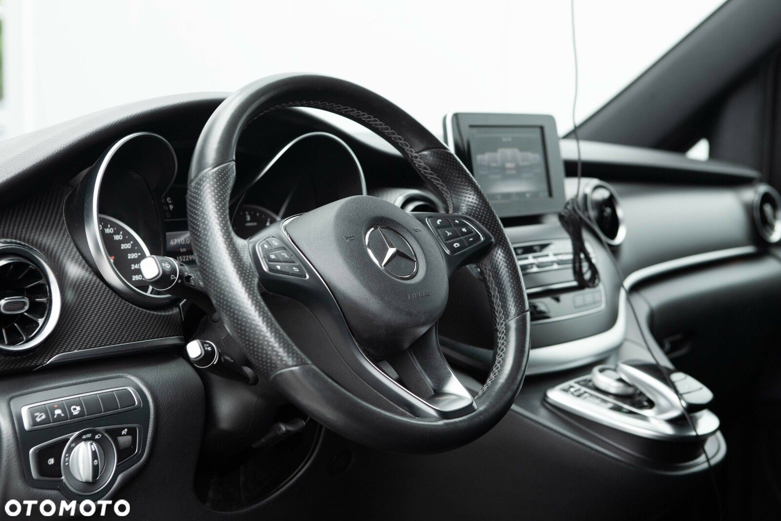 Mercedes-Benz Klasa V 300 d 4-Matic Avantgarde 9G-Tronic (d³ugi) - 20