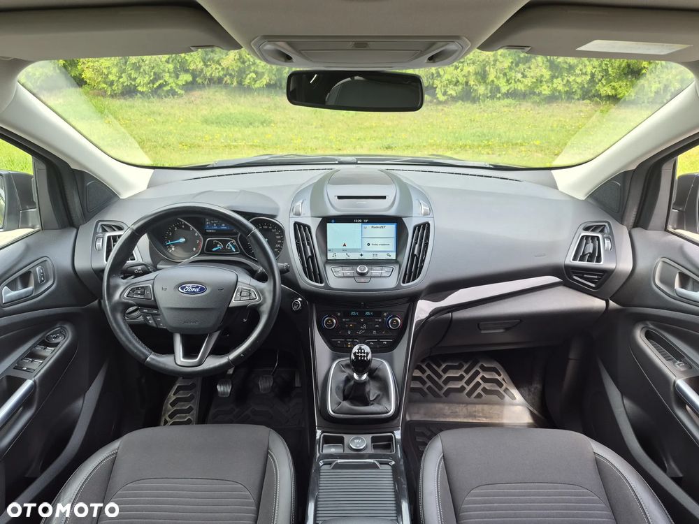 Ford Kuga 1.5 EcoBoost 2x4 Titanium - 18
