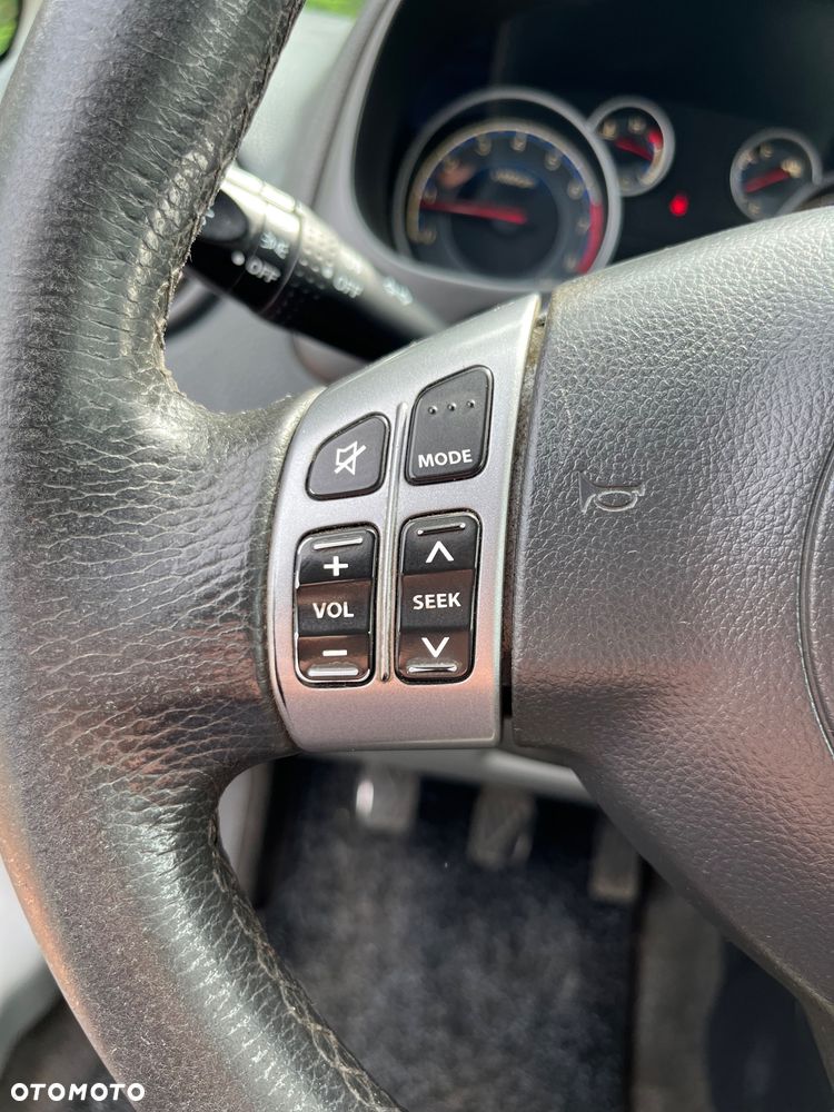 Suzuki SX4 1.6 Comfort Plus - 14