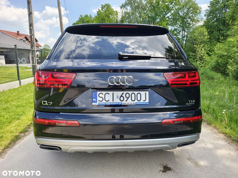 Audi Q7 - 7