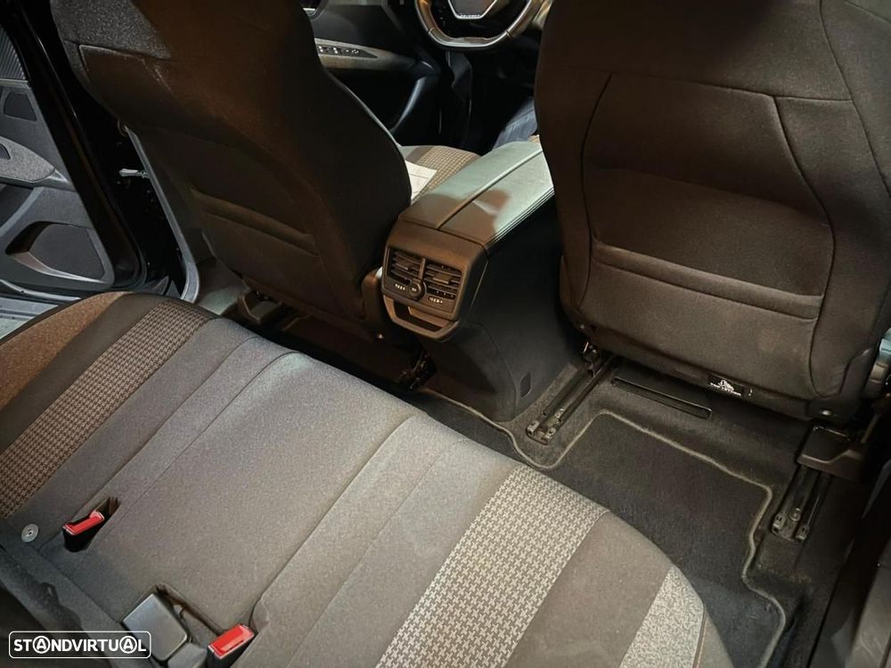 Peugeot 3008 BlueHDi 130 Stop & Start EAT8 Active Pack - 11