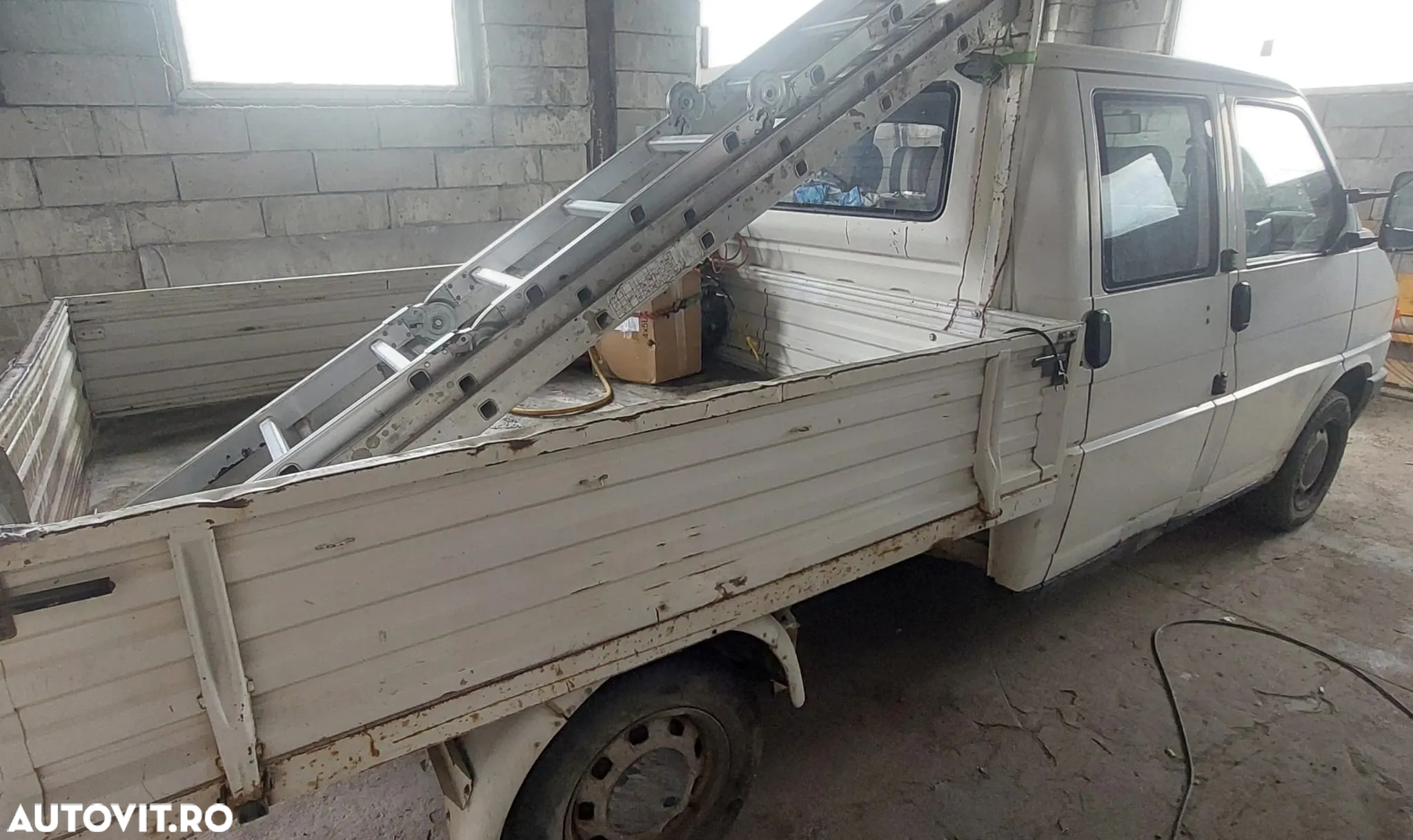 Volkswagen Transporter - 4