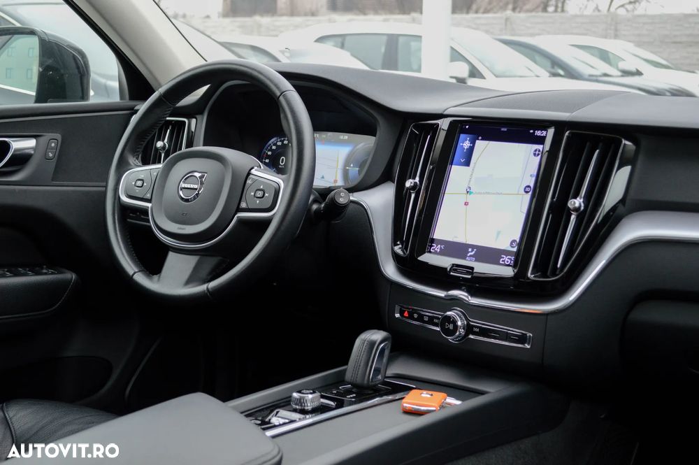 Volvo XC 60 T6 AWD Recharge Geartronic Inscription - 4