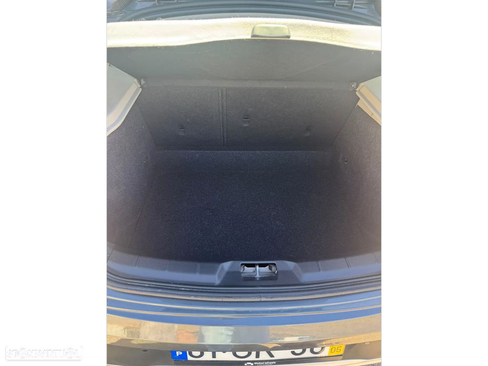 Volvo V40 1.6 D2 Summum - 17
