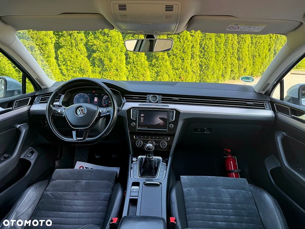 Volkswagen Passat Variant 2.0 TDI (BlueMotion Technology) Highline - 32