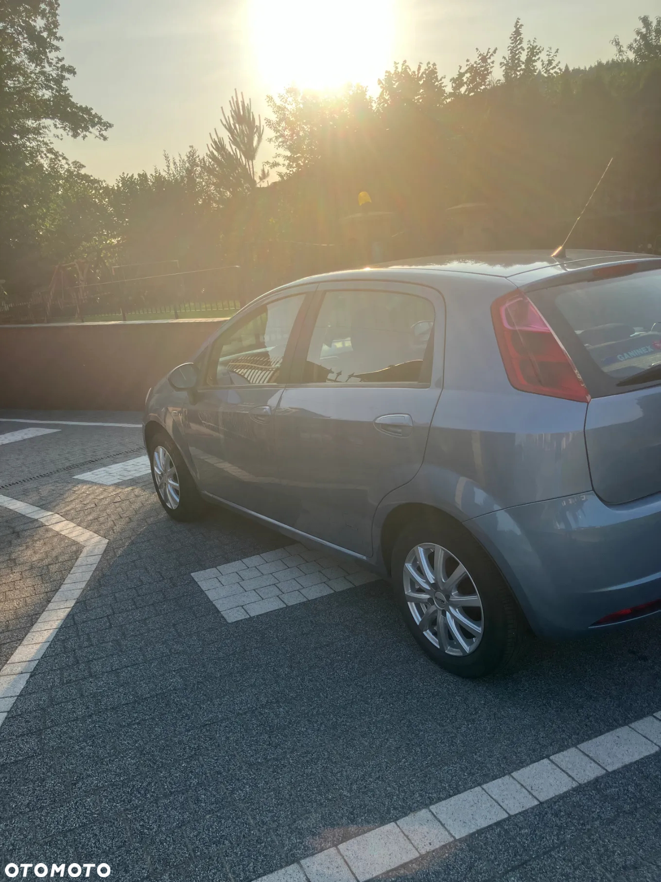 Fiat Grande Punto 1.4 8V Emotion - 4