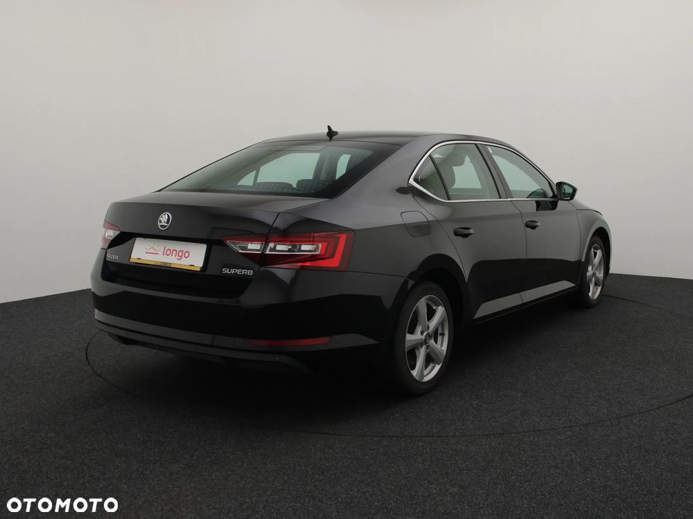 Skoda Superb 2.0 TDI Style DSG - 8