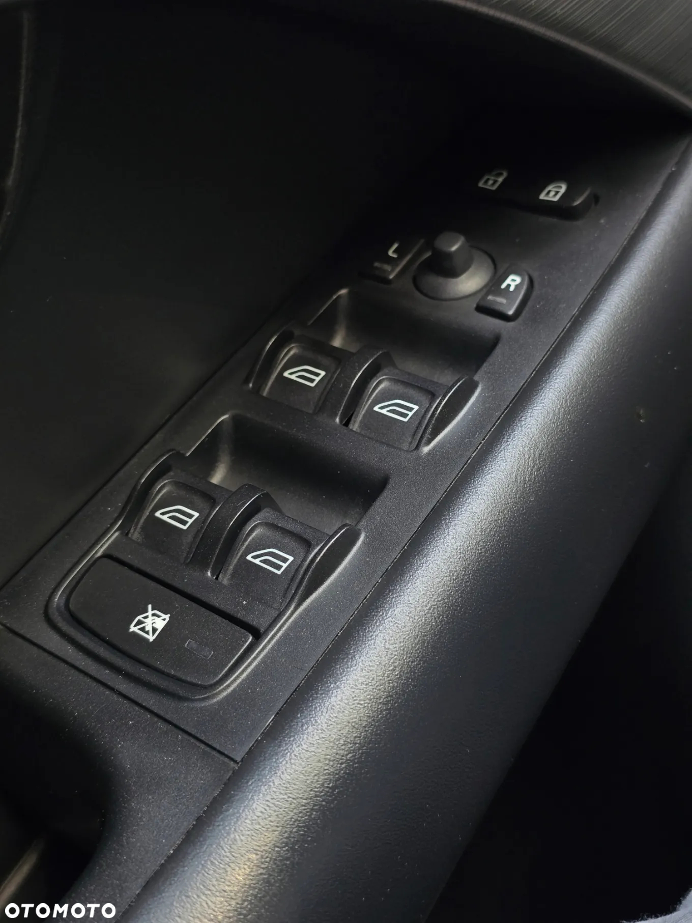 Volvo S80 2.5T Momentum - 25
