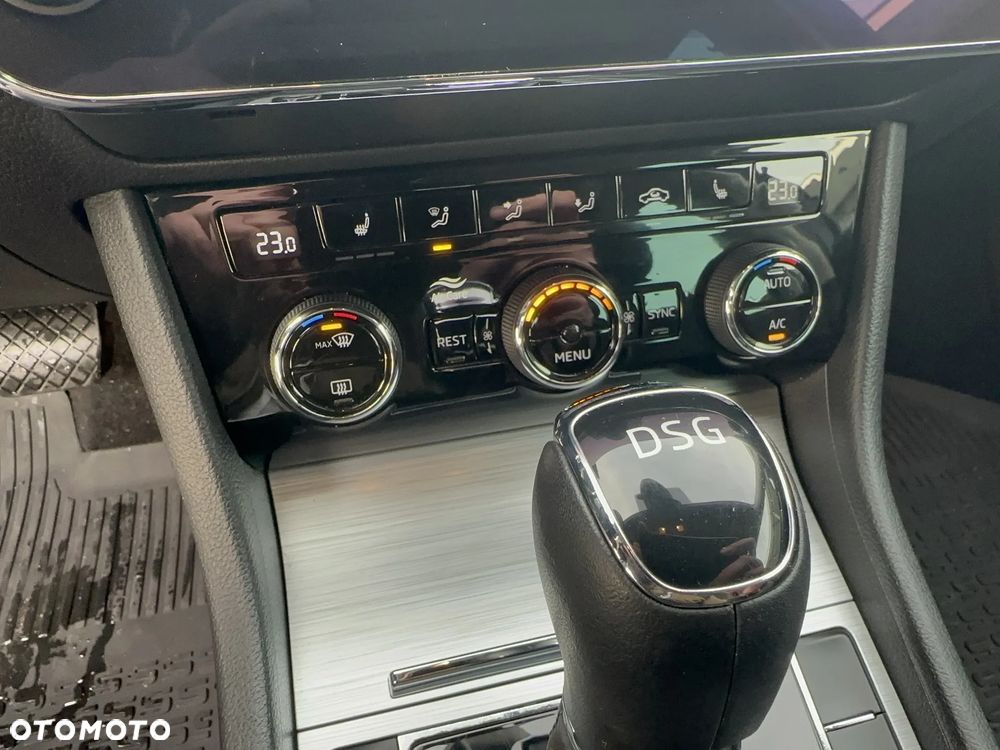 Skoda Superb 2.0 TSI Ambition DSG - 19