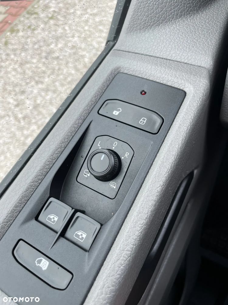 Volkswagen Transporter - 19