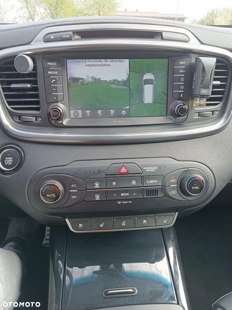 Kia Sorento 2.2 CRDi AWD Platinum Edition - 9