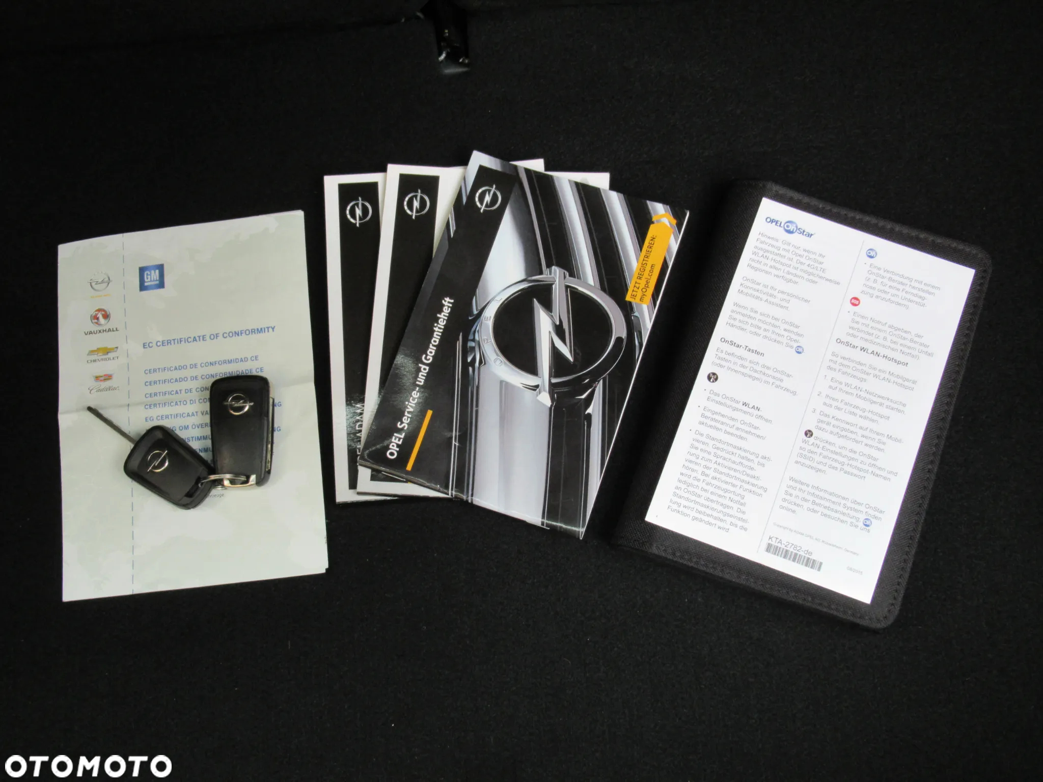 Opel Adam 1.2 Black Jack S&S - 19