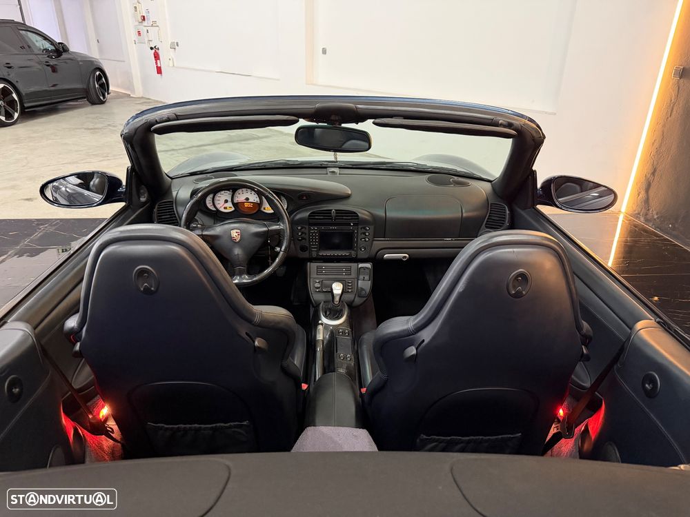 Porsche 911 (996) Carrera 40 Anos - 31