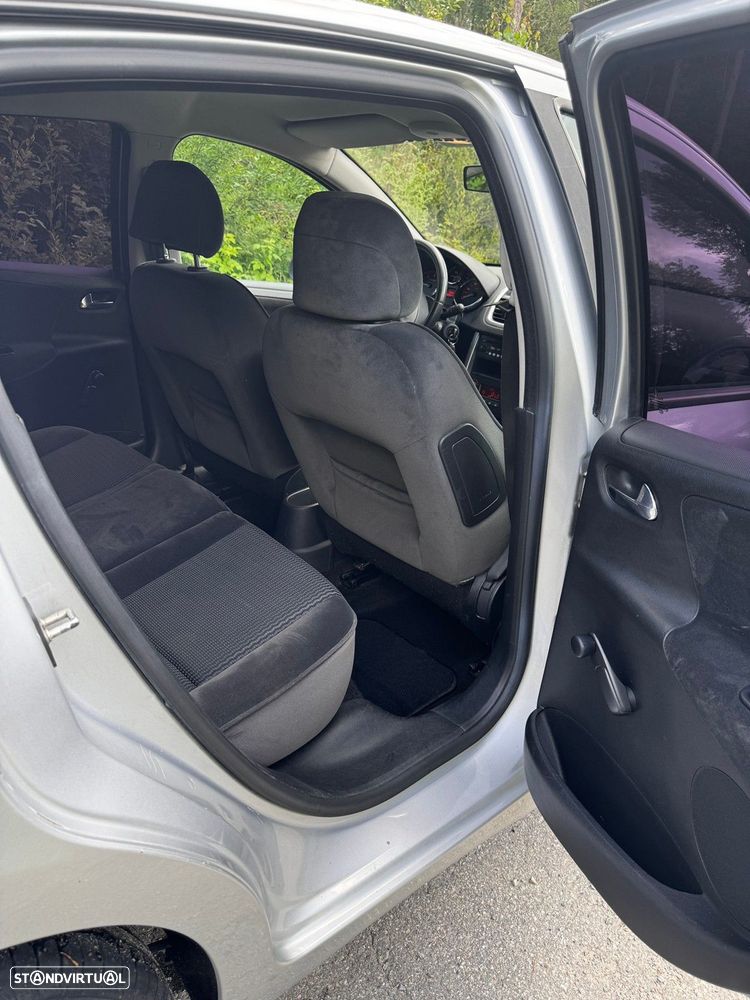 Peugeot 207 1.6 HDi Sport - 9