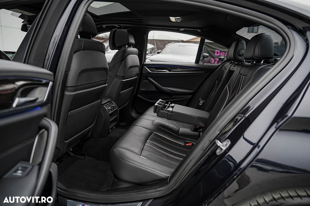 BMW M5 M550i xDrive AT - 17