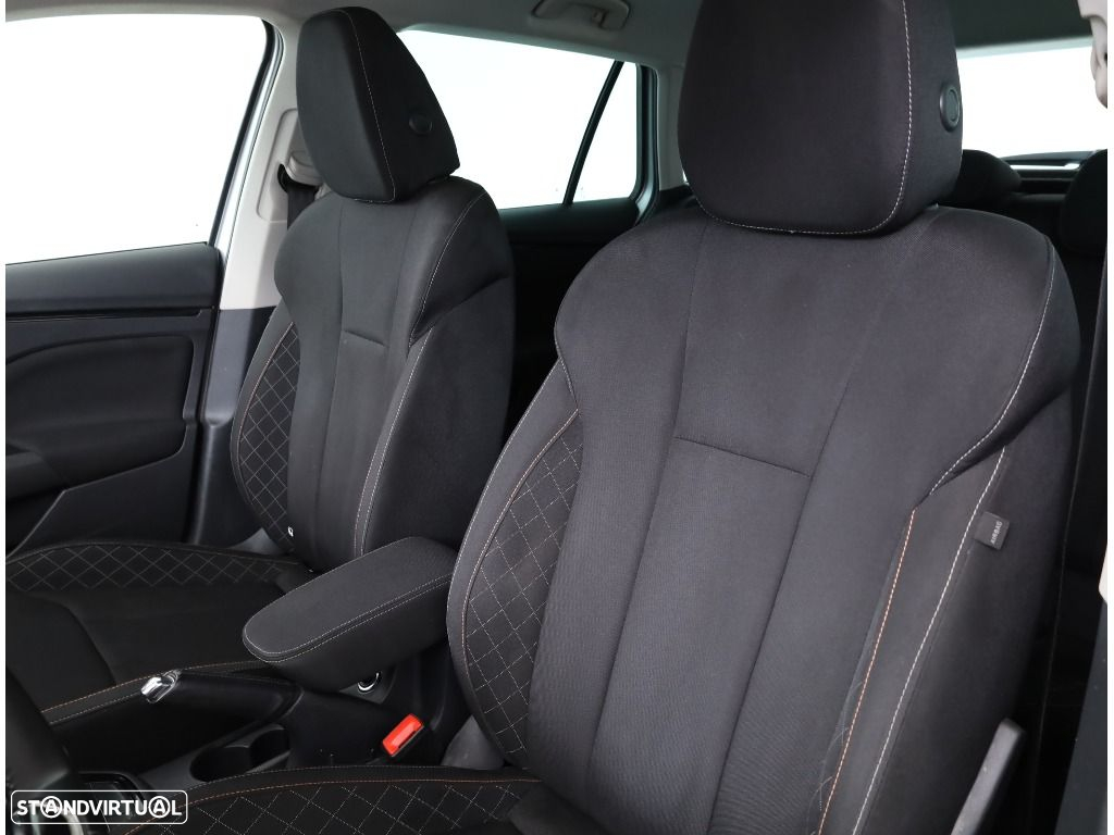 Skoda Kamiq 1.0 TSI DSG - 24