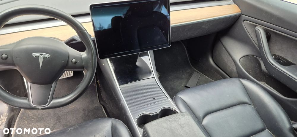 Tesla Model 3 - 26