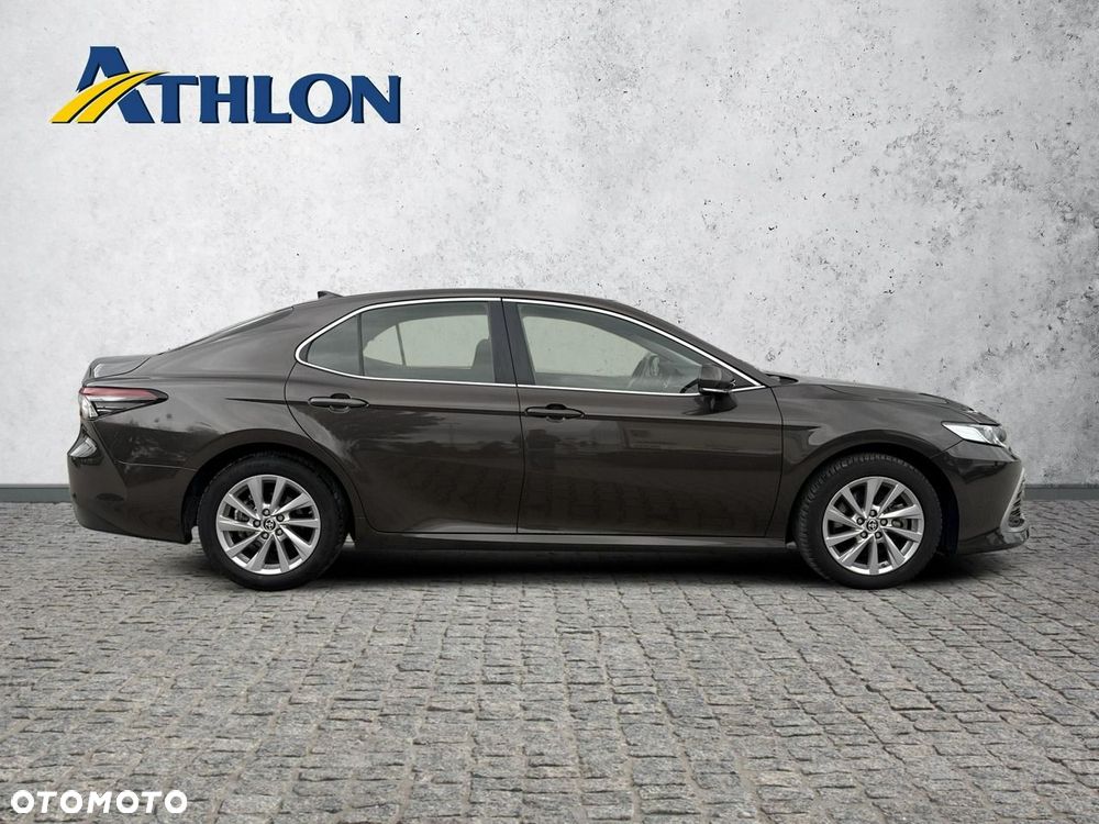 Toyota Camry 2.5 Hybrid Comfort CVT - 6