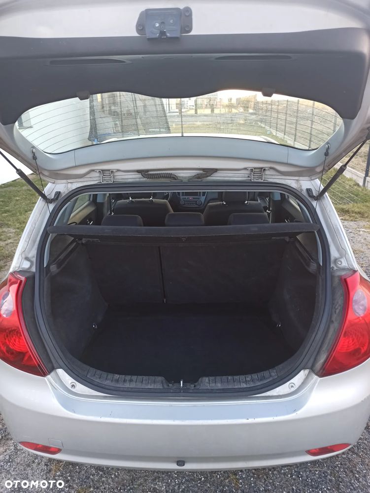 Kia Ceed 1.6 CRDi 90 Vision - 5