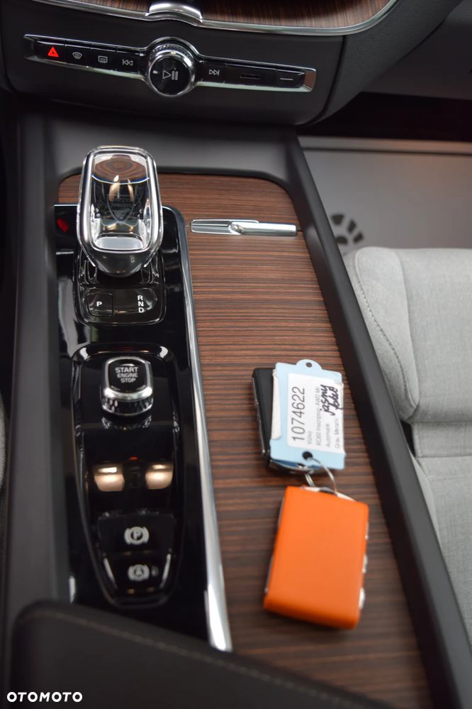 Volvo XC 60 B5 D AWD Geartronic Inscription - 35