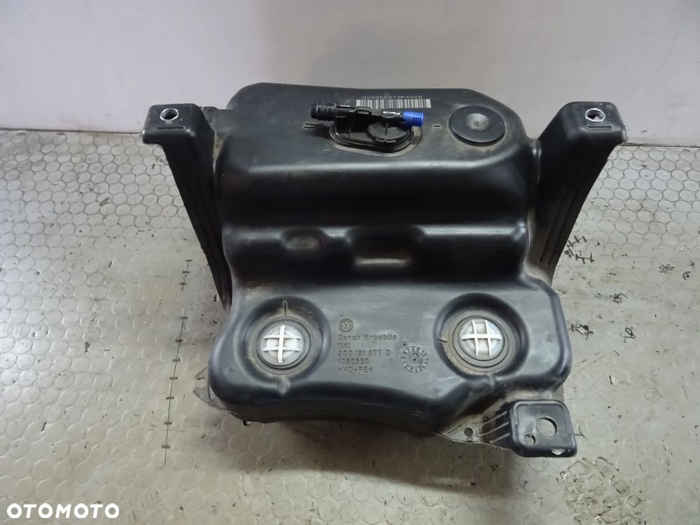 3Q0131877D 5Q0131969F  zbiornik Adblue Pompa 2.0 TDI VW Passsat B8 czesci - 1