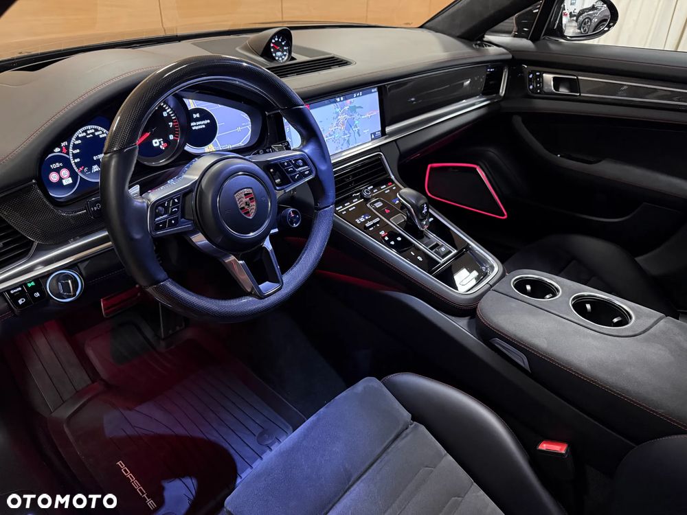 Porsche Panamera GTS - 14