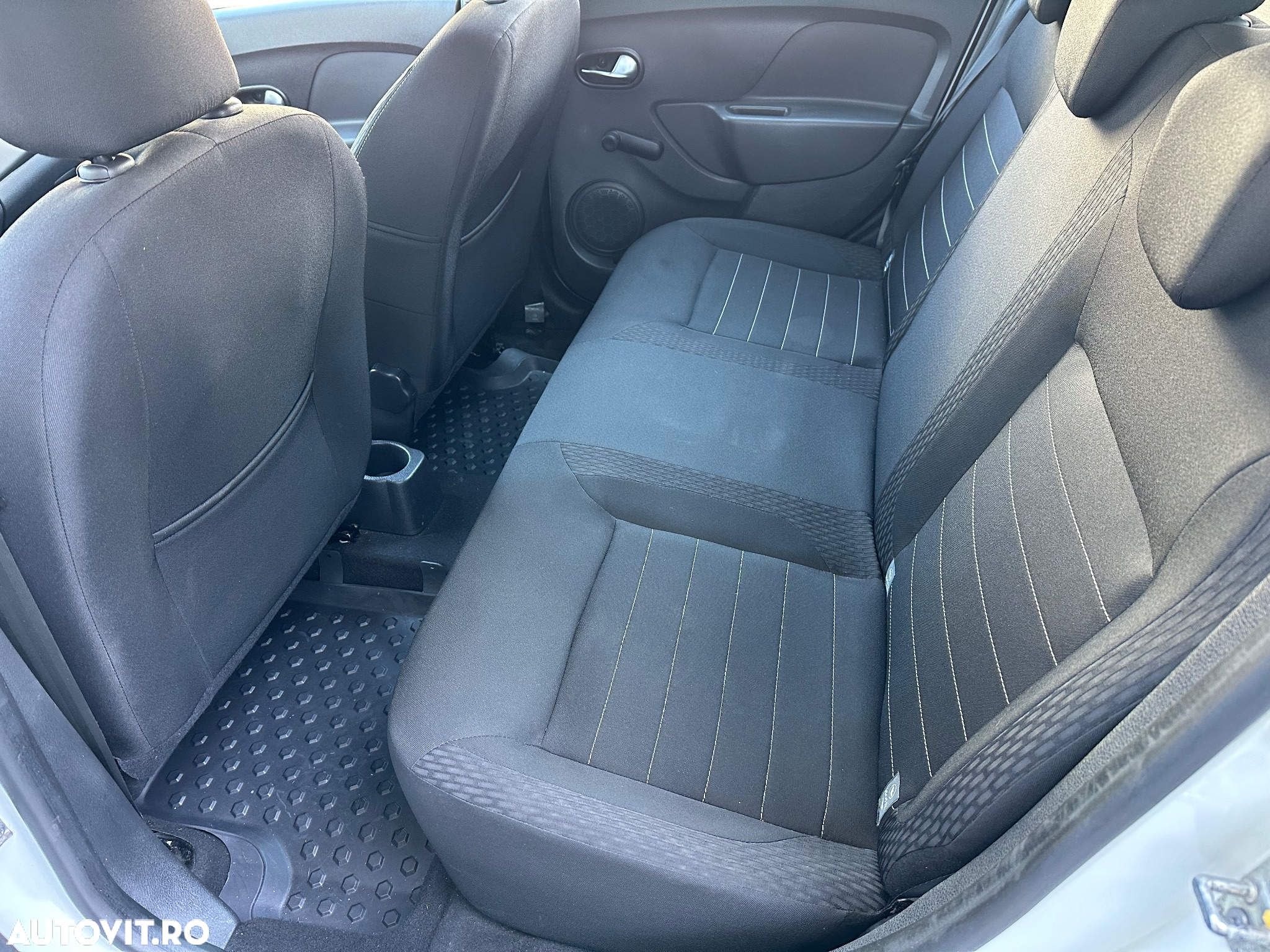 Dacia Logan 1.5 Blue dCi Laureate - 23