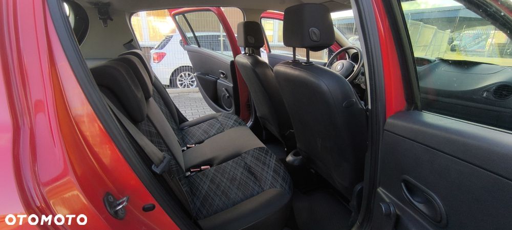 Renault Clio - 6