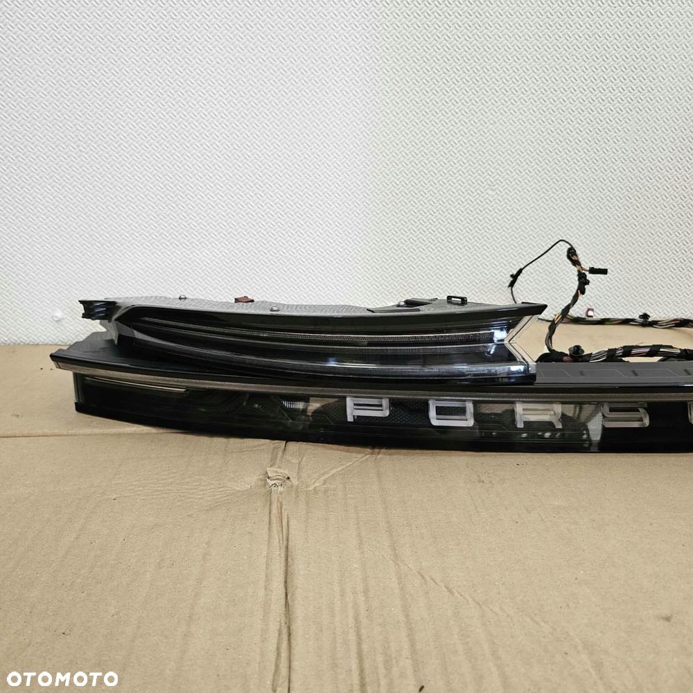 porsche taycan 9j1 lampa led blenda tył tylna lewa prawa eu - 11
