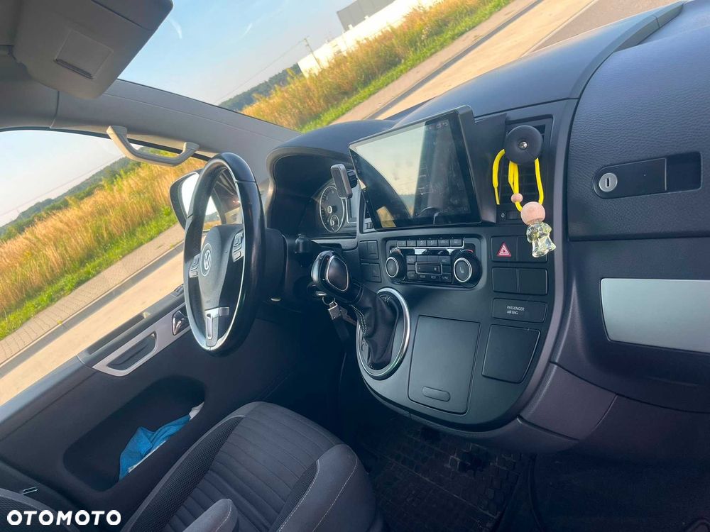 Volkswagen Multivan - 5