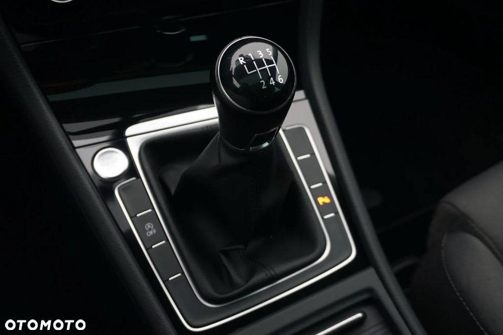 Volkswagen Golf 1.5 TSI ACT OPF BlueMotion Highline - 33